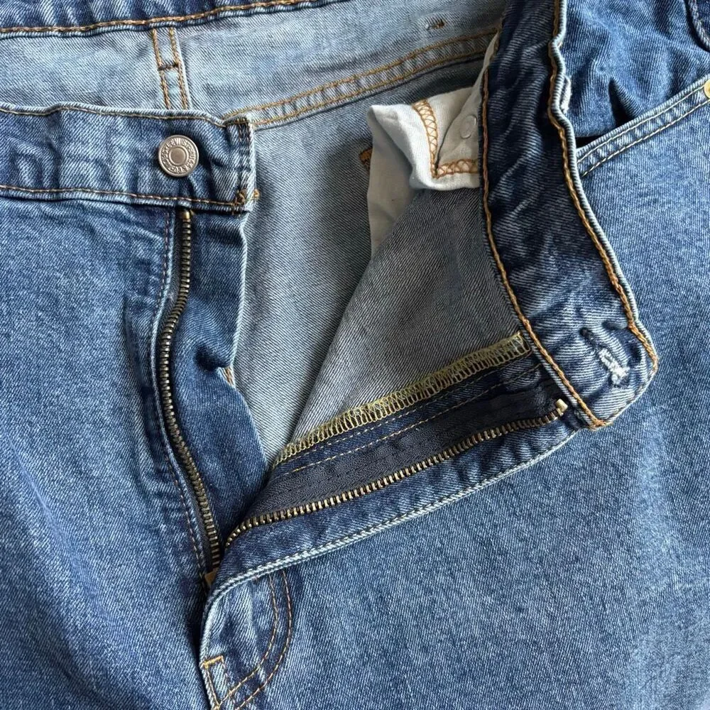 Levi Strauss 42 Levi's 514 Classic Wash Blue Jeans Casual Mountain Chic Outdoors